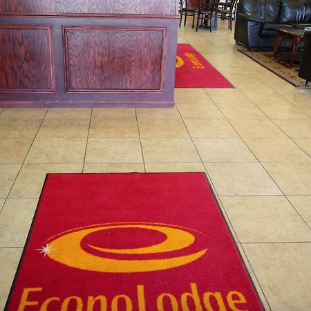 Econo Lodge Inn & Suites Карни Экстерьер фото