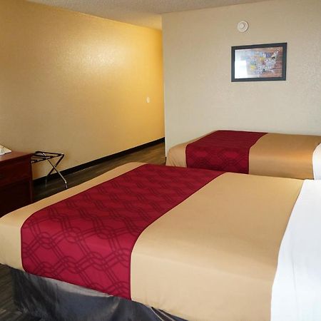 Econo Lodge Inn & Suites Карни Экстерьер фото
