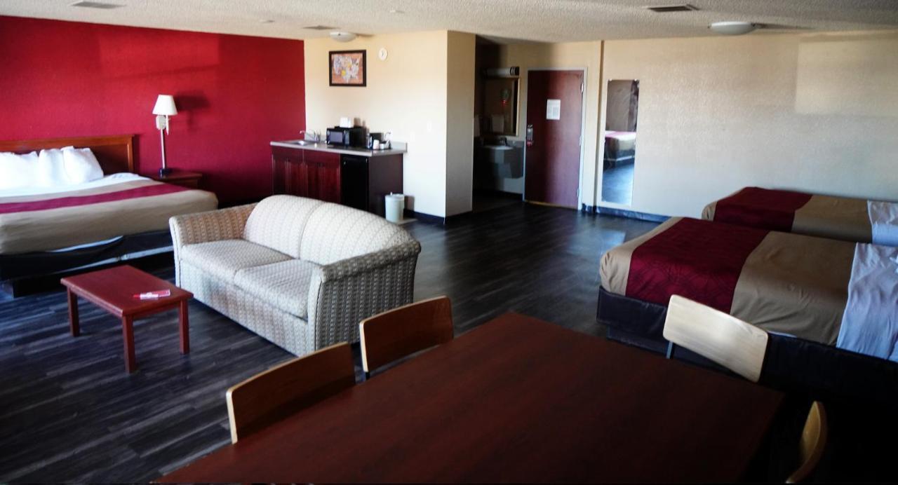 Econo Lodge Inn & Suites Карни Экстерьер фото