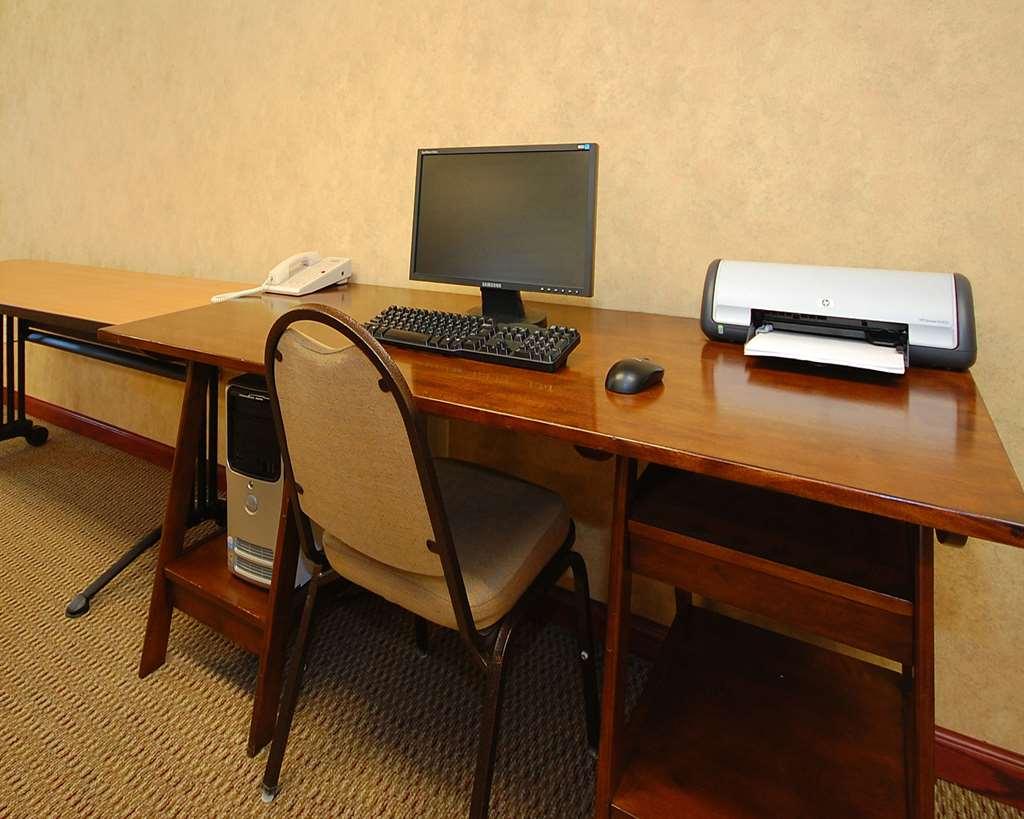 Econo Lodge Inn & Suites Карни Удобства фото