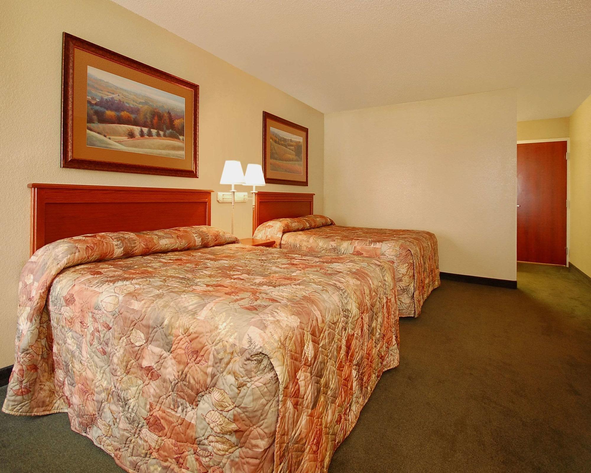 Econo Lodge Inn & Suites Карни Экстерьер фото