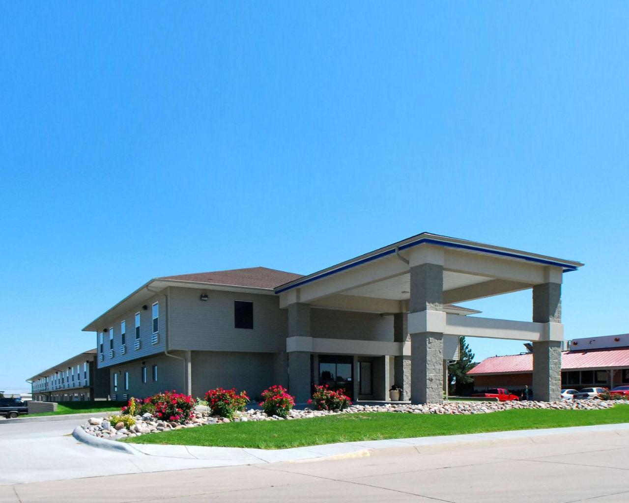 Econo Lodge Inn & Suites Карни Экстерьер фото
